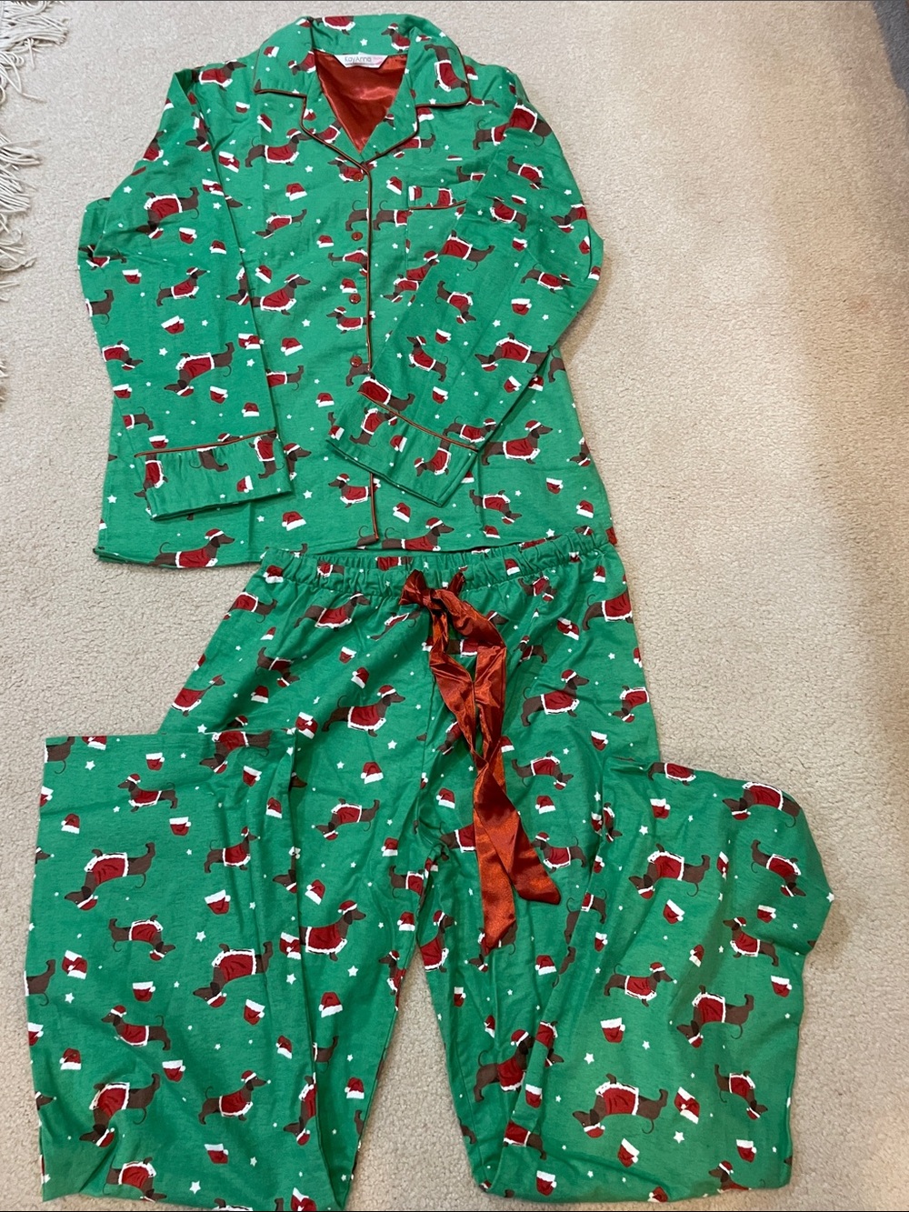Adorable cotton 2 piece flannel dachshund themed dachshund pajama top & pant set - Picture 5 of 5